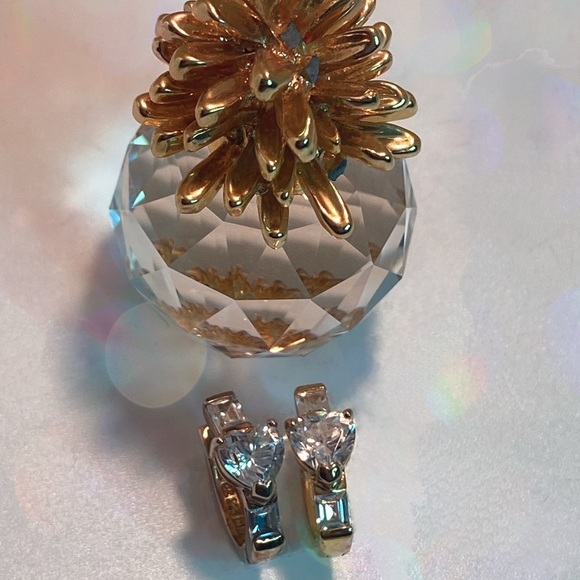 ?? Jewelry - 925 China Gold Plated CZ Heart Earrings